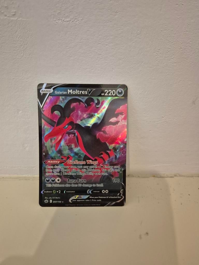Galarian Moltres V Full Art Pokémon Kaart (Chilling Reign), Hobby en Vrije tijd, Verzamelkaartspellen | Pokémon, Ophalen of Verzenden