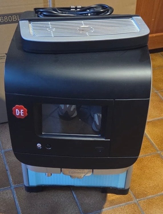 Douwe Egberts Koffiemachine, 10 kopjes of meer, Koffiemachine, Zo goed als nieuw, Koffiebonen