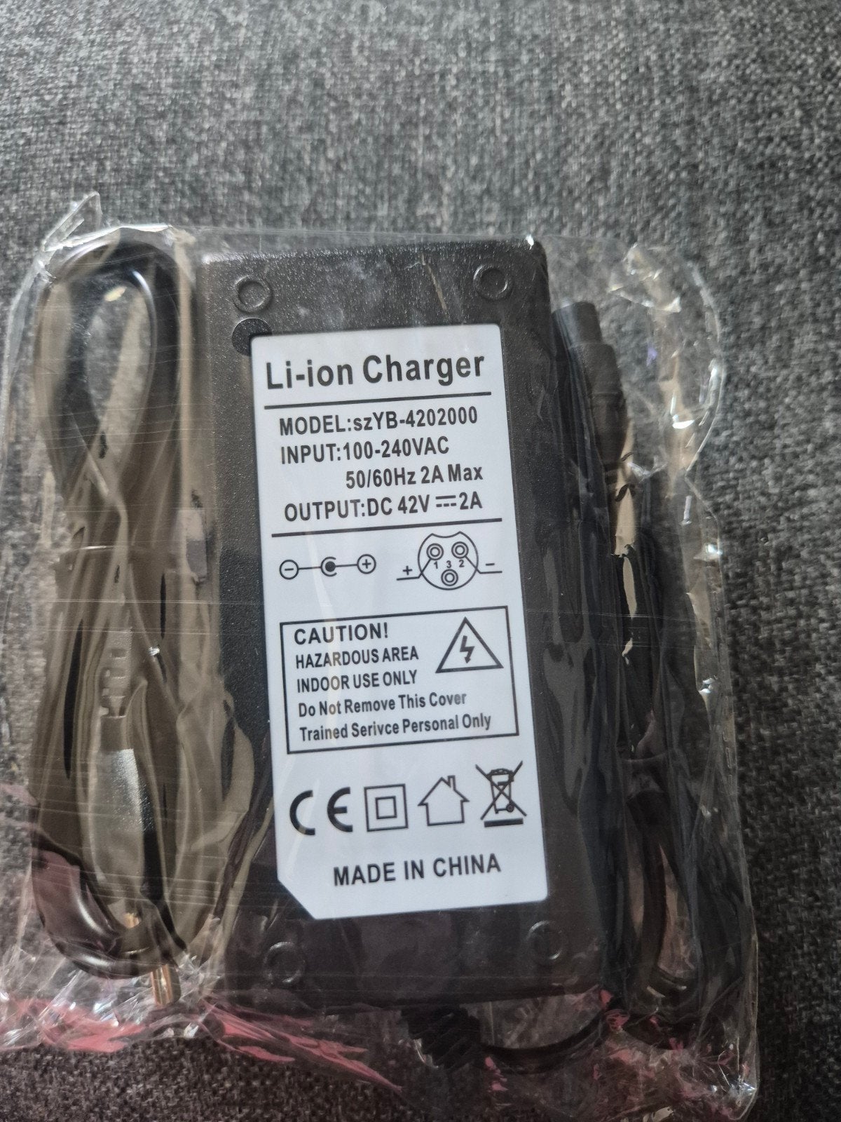 Nieuwe Li-ion Oplader 42V 2A voor E-bike/Scooter