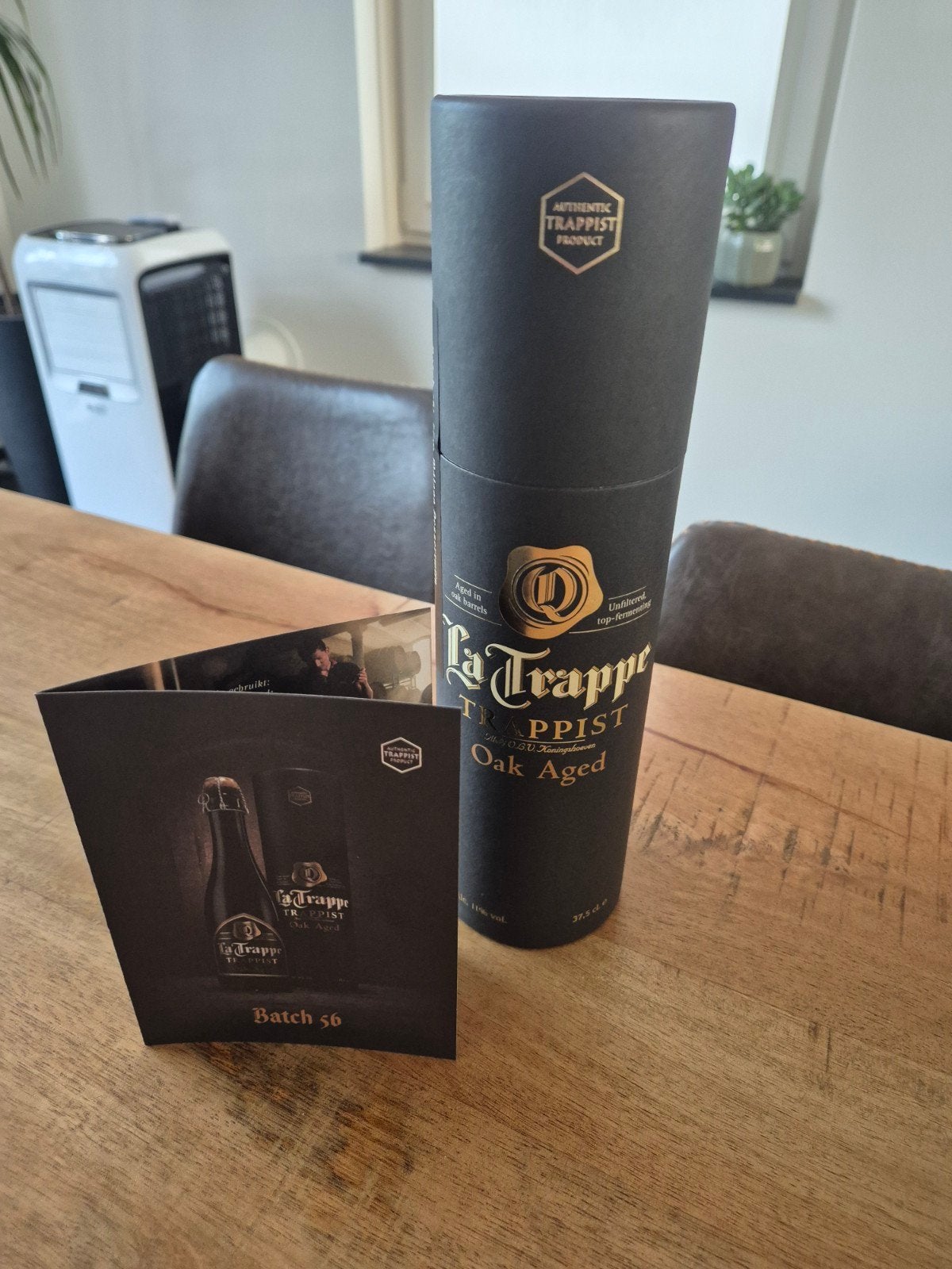 La trappe oak aged batch nr 56, Verzamelen, Biermerken, Ophalen, Zo goed als nieuw, La Trappe
