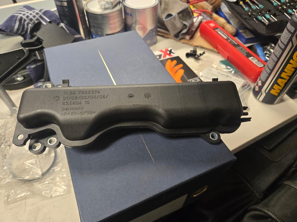 BMW vacuumreservoir N63 (BMW nr 7605374, Auto-onderdelen, Motor en Toebehoren, Ophalen of Verzenden, Nieuw, BMW