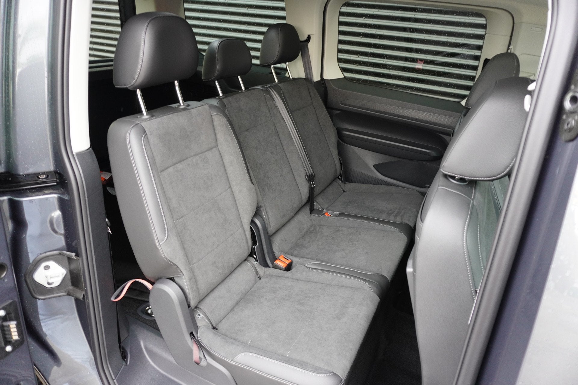 Volkswagen Caddy Maxi L2 150pk Plug-in Hybride Style Automaa, Auto's, 4 cilinders, 150 pk, 1894 kg, Bedrijf