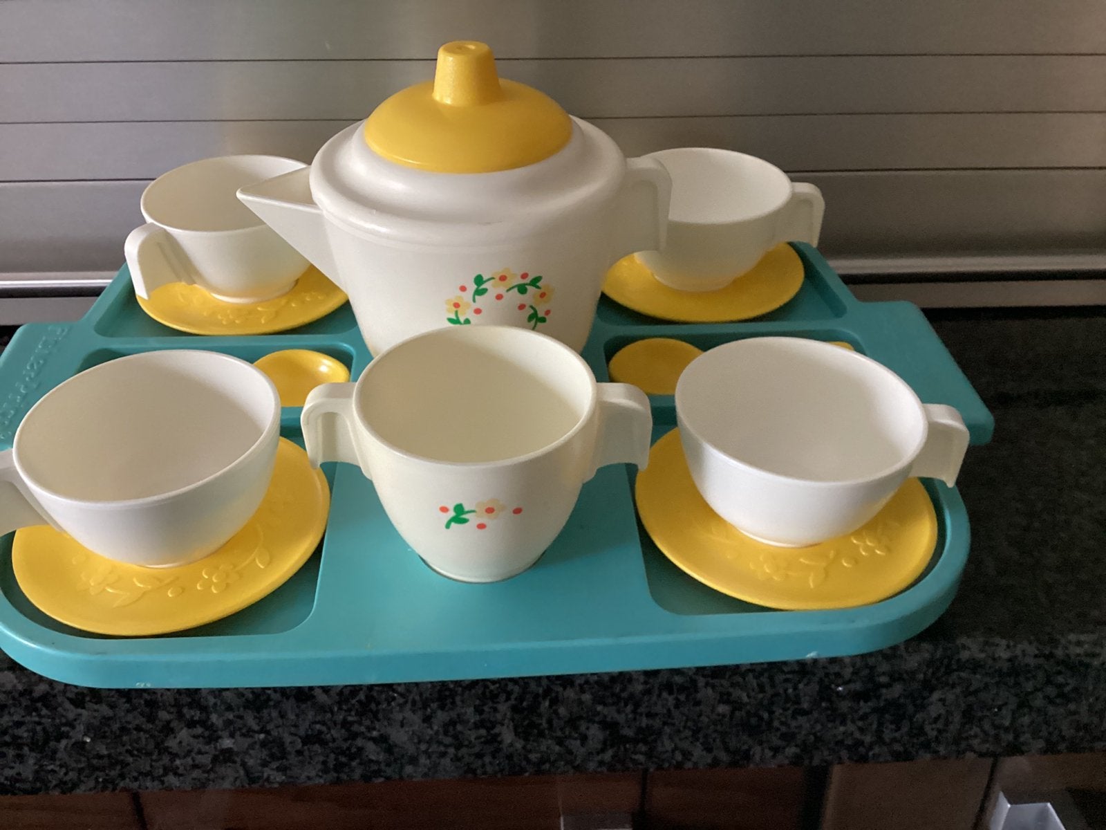 Vintage Fisher price serviesje compleet met dienblad 1982, Ophalen of Verzenden, Speelset
