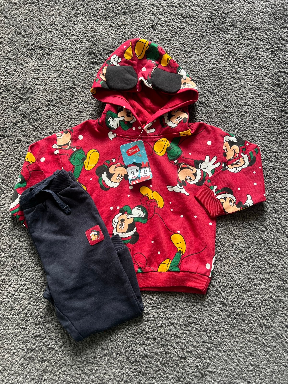 NIEUW, stoer 2-delige kerstpak van Mickey Mouse, maatje 86, Ophalen of Verzenden, Nieuw, Jongetje, Setje