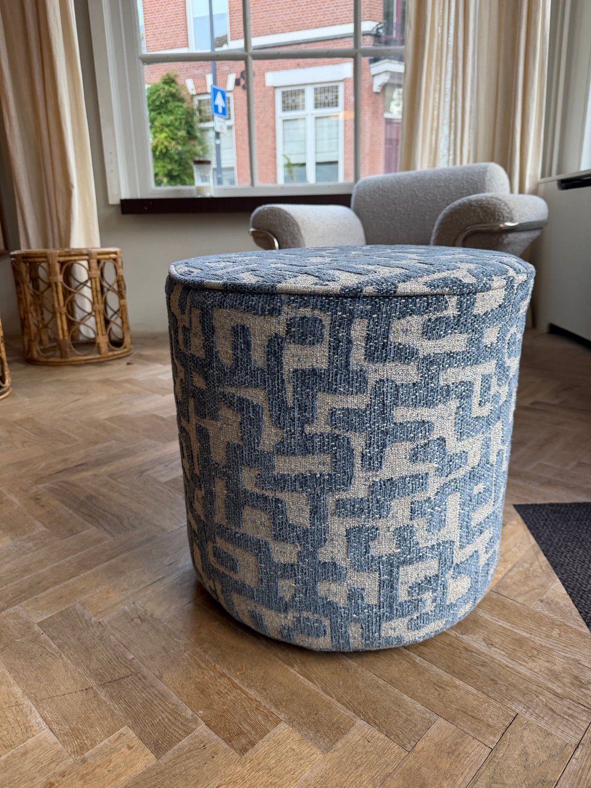 Poef Karwei - Blauw/Beige met patroon, Huis en Inrichting, Ophalen, Minder dan 50 cm, Gebruikt, Rond