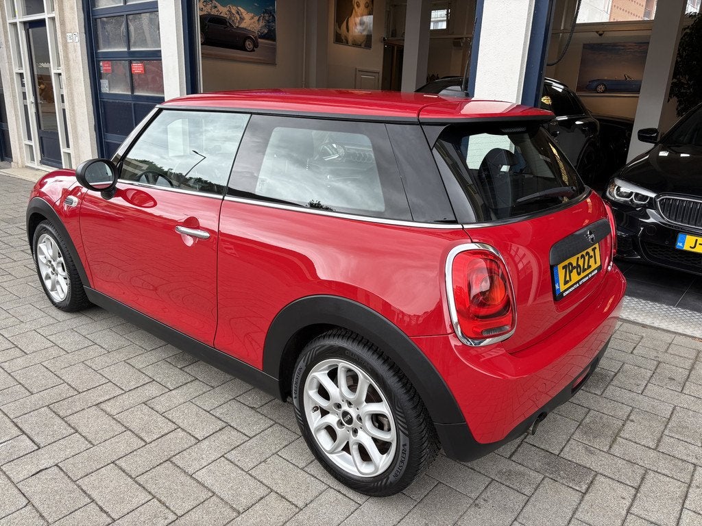 MINI 3-deurs 1.5 One First NL AUTO/DEALER ONDERHOUDEN, Auto's, Mini, Voorwielaandrijving, Gebruikt, Euro 6, Start-stop-systeem