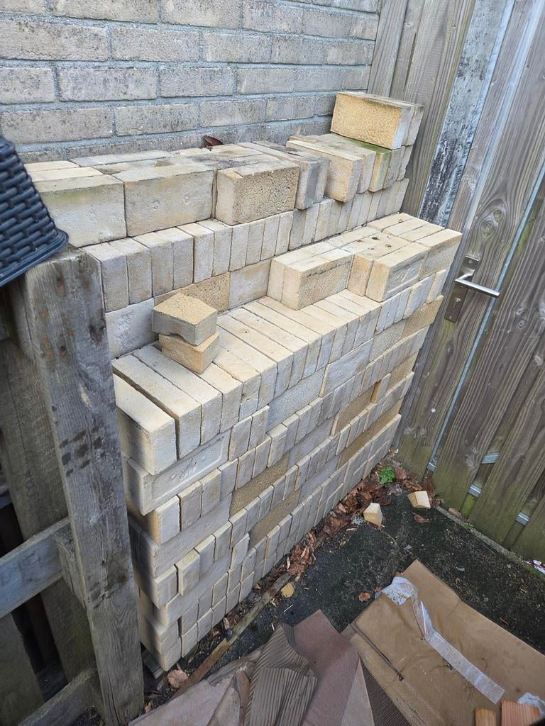 Halve pallet kalkzandstenen / bakstenen, Doe-het-zelf en Verbouw, Metselstenen, Ophalen