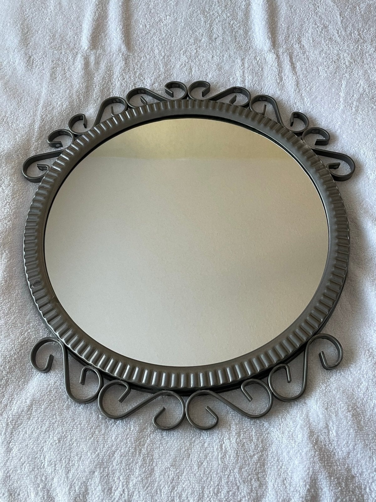 Decoratieve spiegel en wandplank set - metaal, Ophalen, Minder dan 50 cm, Gebruikt, Rond