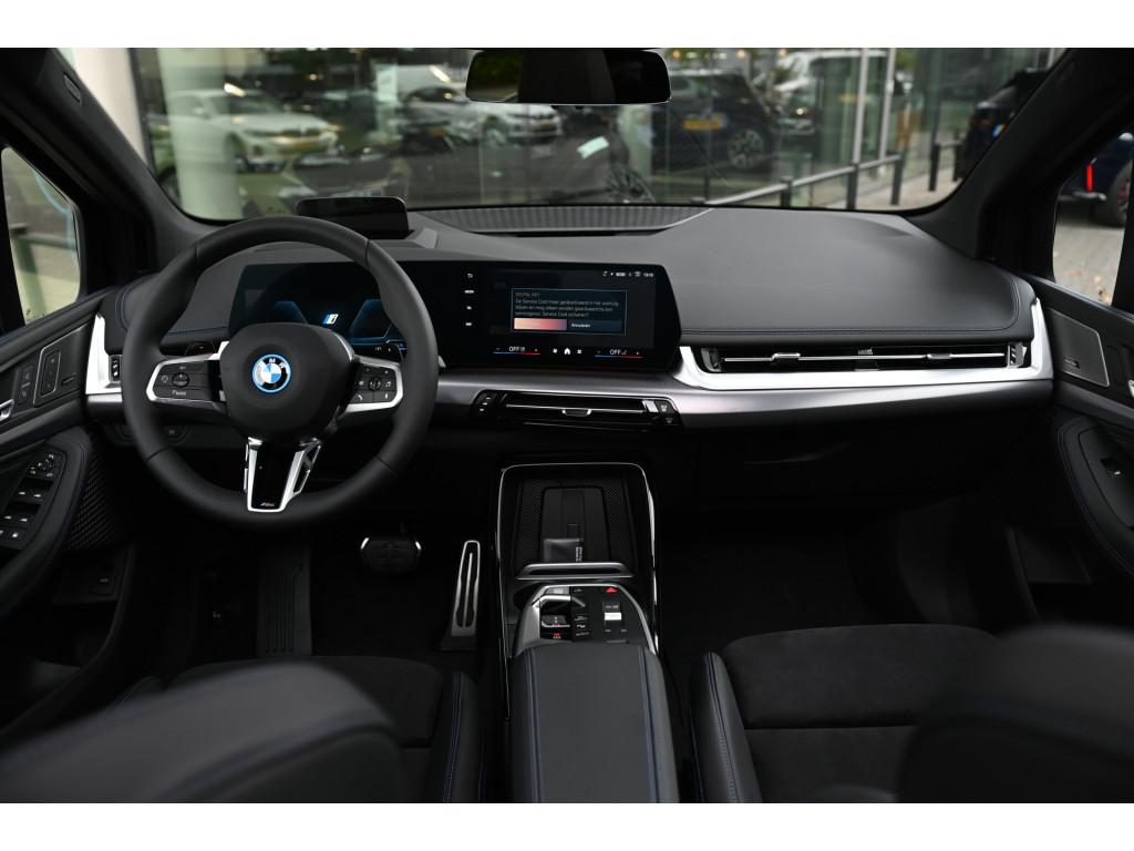 BMW 2 Serie Active Tourer 225e xDrive High Executive M Sport, 1800 kg, Gebruikt, Stoelverwarming, Bedrijf