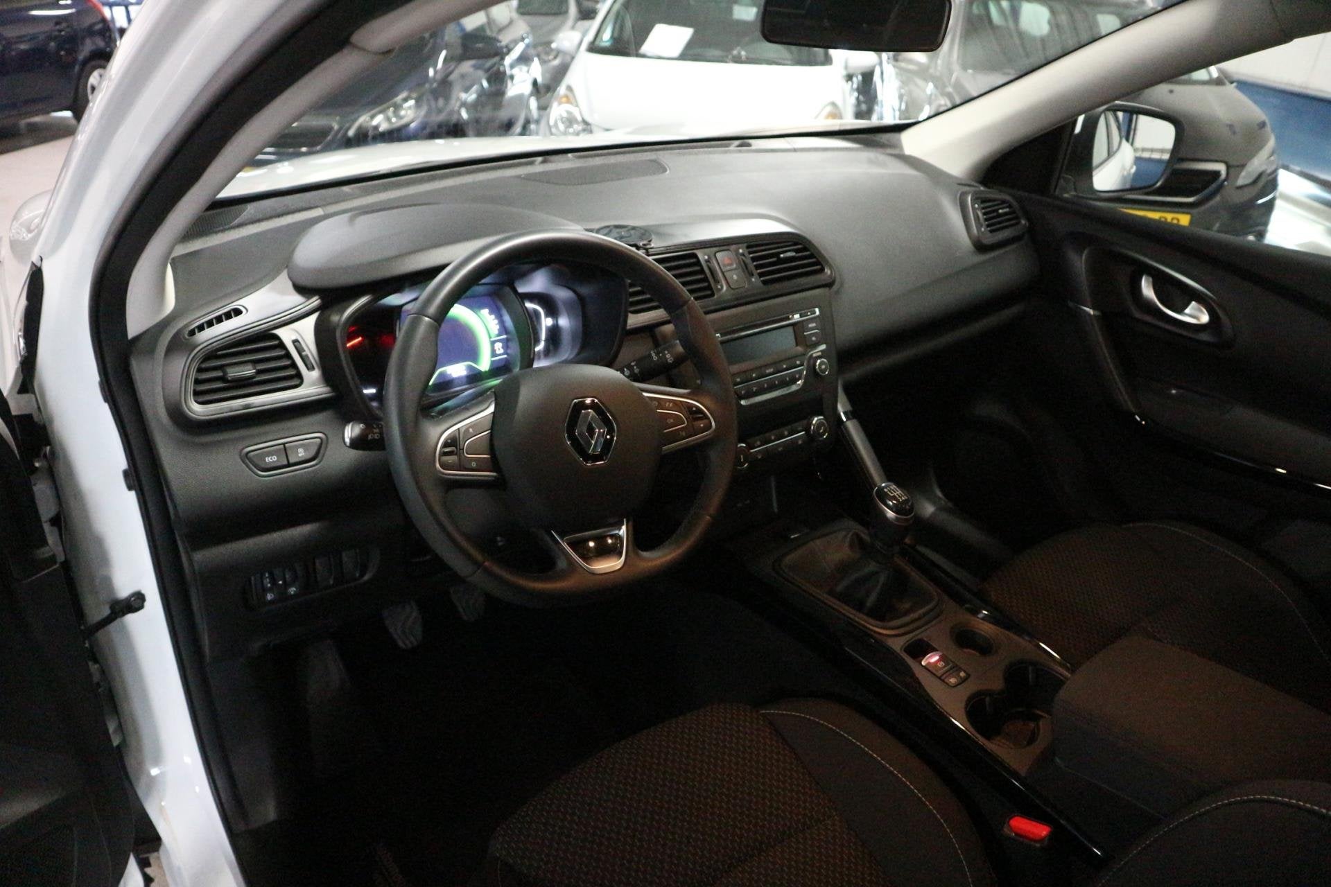 Renault Kadjar 1.3 TCe Life NIEUW MODEL/ HISTORIE AANWEZIG/, Auto's, Voorwielaandrijving, Kadjar, 4 cilinders, Wit