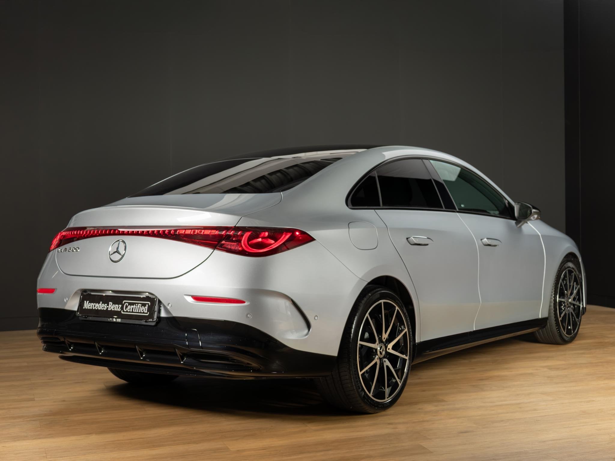 Mercedes-Benz CLA Limousine 200 Business Solution AMG 58 kWh, Auto's, Mercedes-Benz, Automaat, CLA, Zwart, Origineel Nederlands