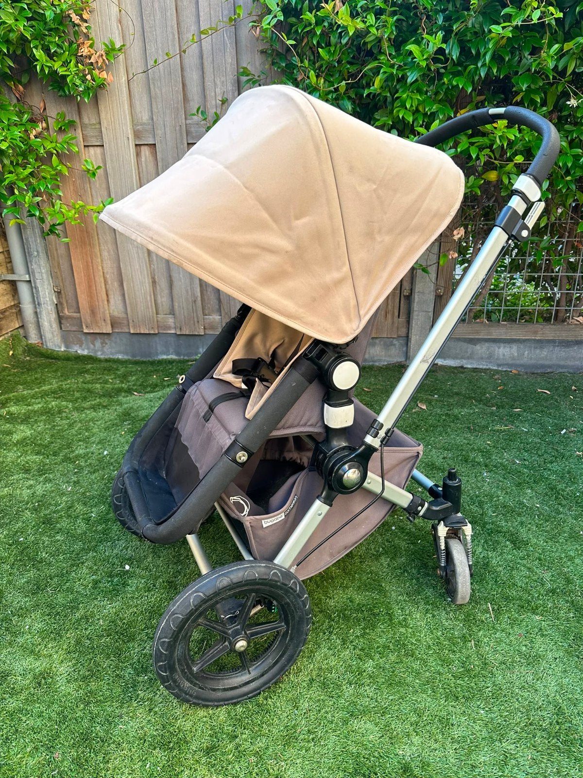 Bugaboo Cameleon met Aerosleep matras en adapters, Kinderen en Baby's, Kinderwagens en Combinaties, Ophalen, Verstelbare duwstang