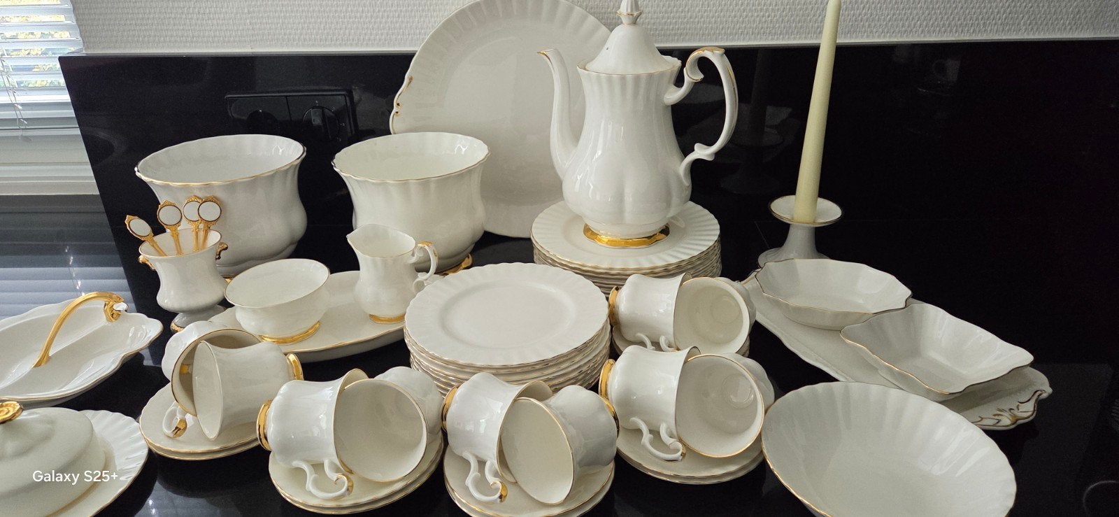 ROYAL ALBERT KOFFIE SERVIES, Ophalen, Zo goed als nieuw