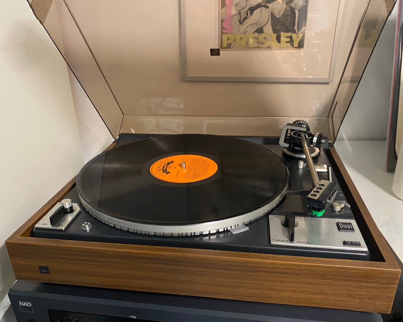 Dual 1249 extreem goede speler, nieuwe cart, onderhoud gehad, Audio, Tv en Foto, Ophalen, Pitch-regelaar, Zo goed als nieuw, Platenspeler