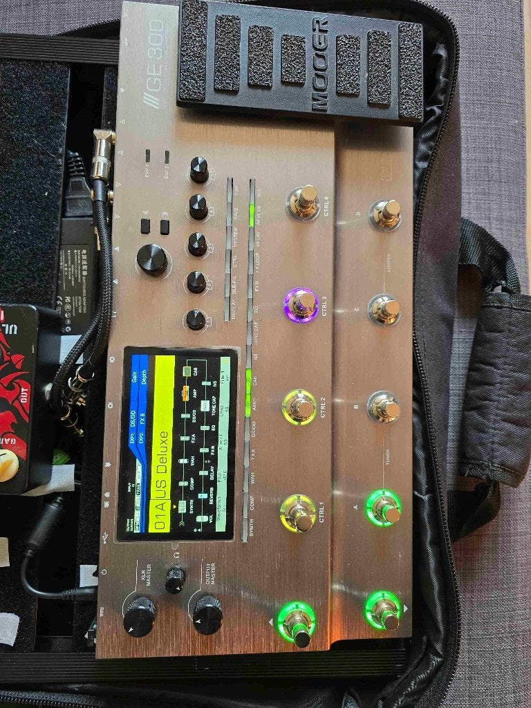 Mooer GE300 Multi-Effects Processor & Amp Modeler, Ophalen, Zo goed als nieuw, Multi-effect