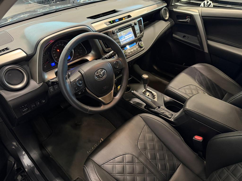 Toyota RAV4 2.0 Executive Business 4WD Dealer-oh|1eEig.|Lede, Auto's, Toyota, Euro 5, 15 km/l, Gebruikt, Zwart