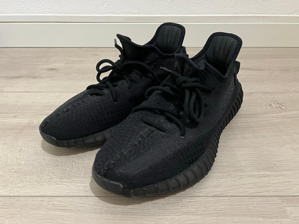 Adidas Yeezy Boost 350 V2 Onyx - 43 1/3 - met originele doos, Kleding | Heren, Zwart, Ophalen of Verzenden, Yeezy, Sneakers of Gympen