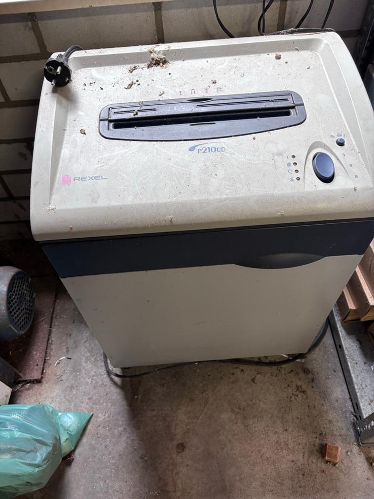 Rexel P210CD papierversnipperaar, Caravans en Kamperen, Koelboxen, Ophalen, Zo goed als nieuw, Elektrisch