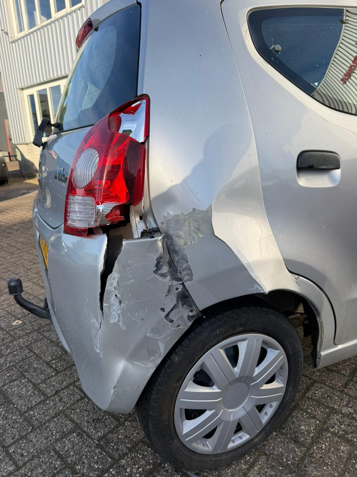 Suzuki Alto 1.0 2009 | 5-deurs | Schade rechtsachter, Auto's, Voorwielaandrijving, 200 kg, 4 stoelen, Origineel Nederlands