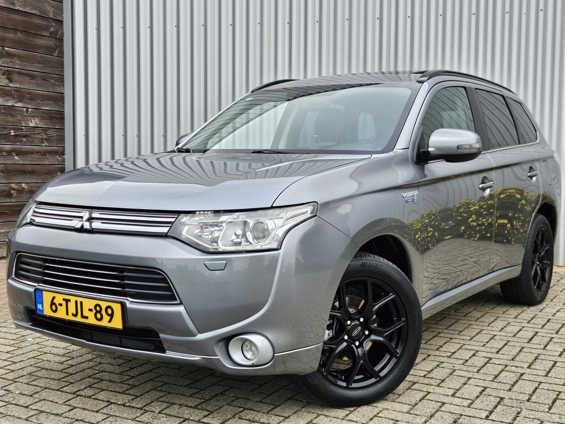 Mitsubishi Outlander 2.0 PHEV Instyle /Leer/Stoelverwarming!, Auto's, Automaat, Automatische klimaatregeling, 4 cilinders, Bedrijf