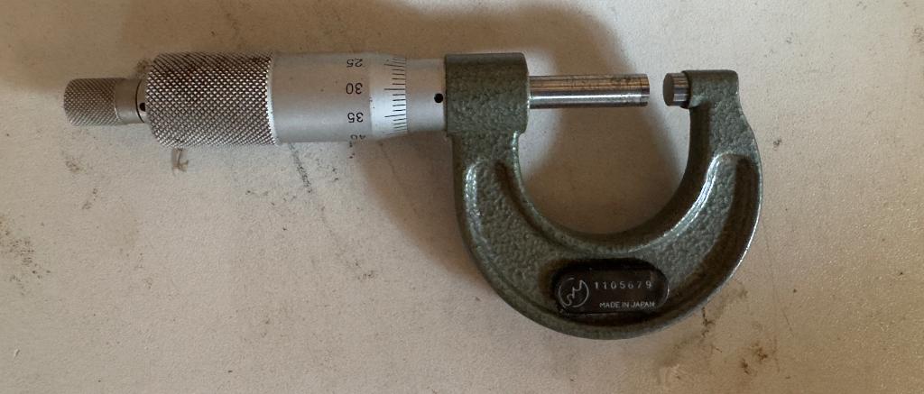 Te koop Buiten Mitutoyo Micrometer, 0-25 mm, Doe-het-zelf en Verbouw, Meetapparatuur, Ophalen of Verzenden