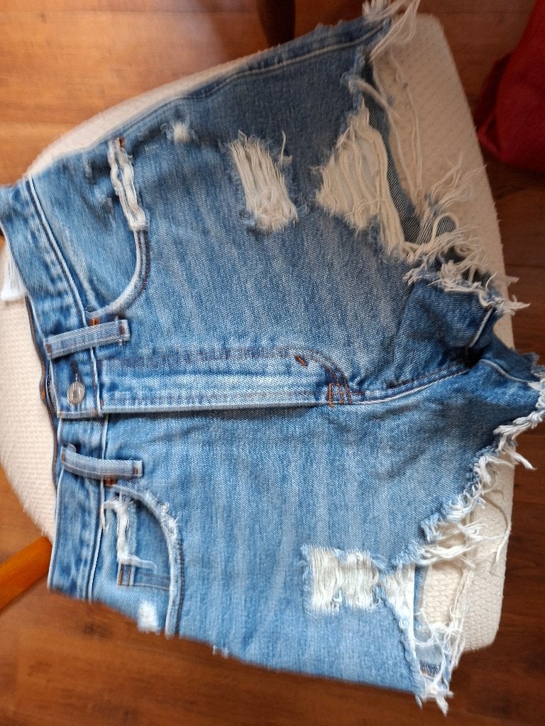 Abercrombie & Fitch blauwe jeans short/short. 25, Blauw, Ophalen of Verzenden, Zo goed als nieuw, W27 (confectie 34) of kleiner