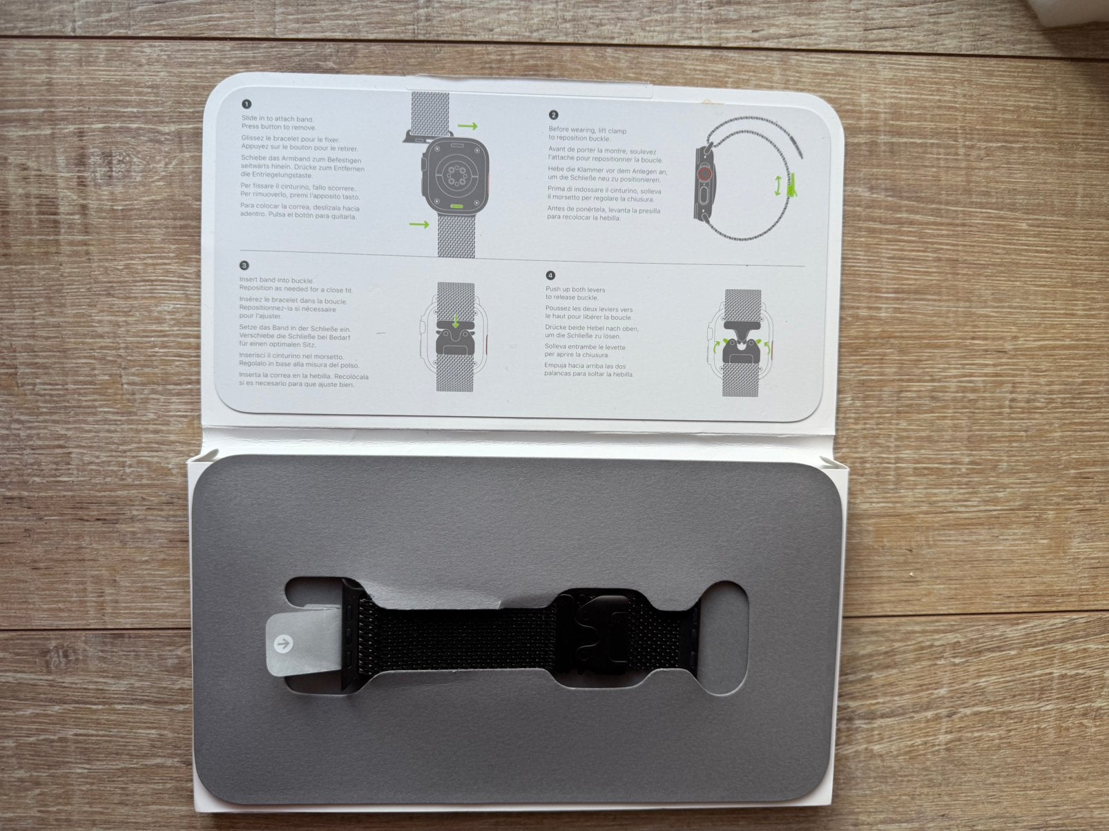 Apple Milanese Loop Black Titaniumband 49 MM (Maat: S) NIEUW, Ophalen, Zwart, IOS, Nieuw