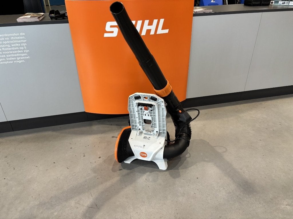 Stihl BGA 300 accu ruggedragen bladblazer, Tuin en Terras, Stihl, Accu, Ruggedragen, Ophalen of Verzenden