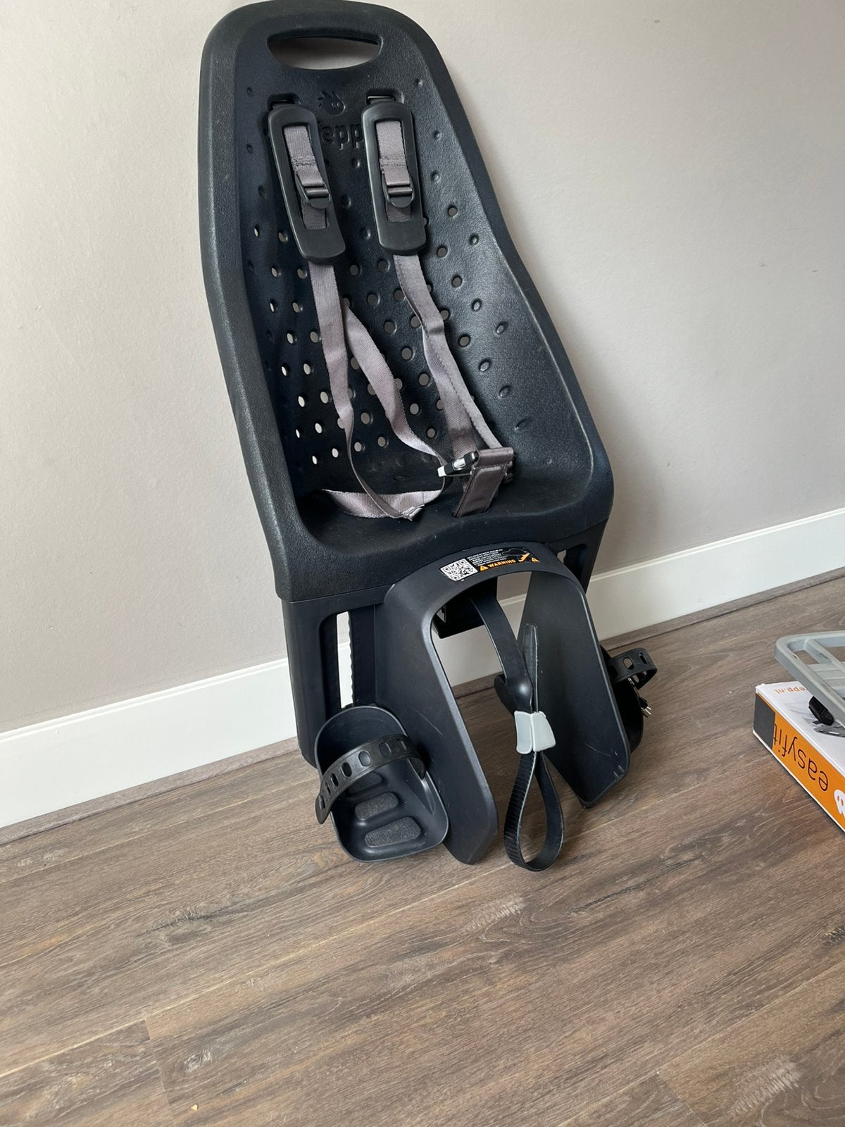 yepp maxi easyfit achterzitje met slimme Yepp Easyfit, Fietsen en Brommers, Fietsaccessoires | Fietsstoeltjes, Achterzitje, Ophalen