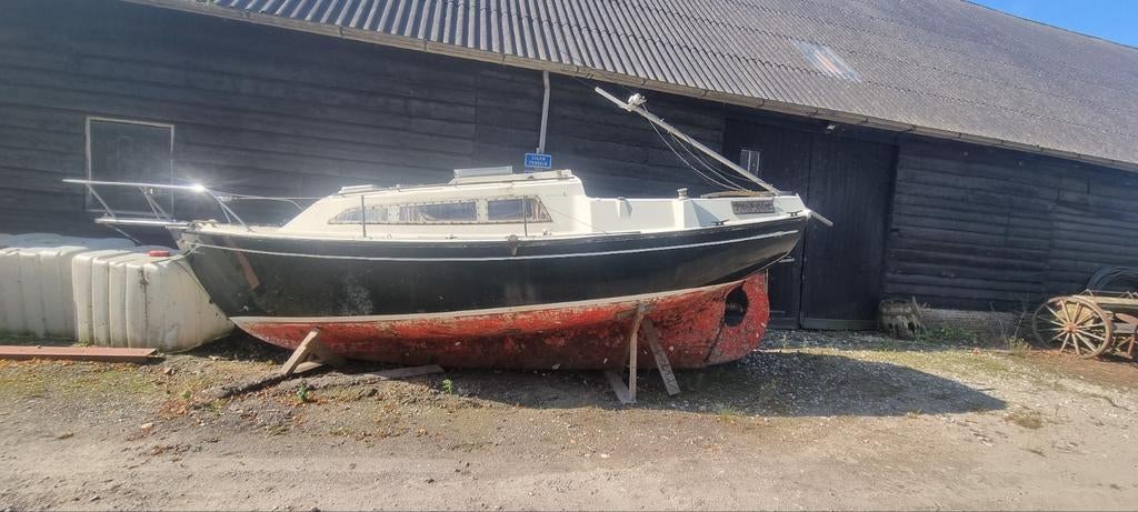 Beneteau zeilboot inboard diesel, Caravans en Kamperen, Caravans, Particulier, tot en met 4, Rondzit, Ophalen