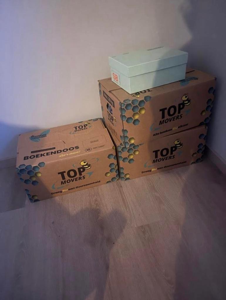 Partij merkkleding voor vinted, Ophalen, Zo goed als nieuw