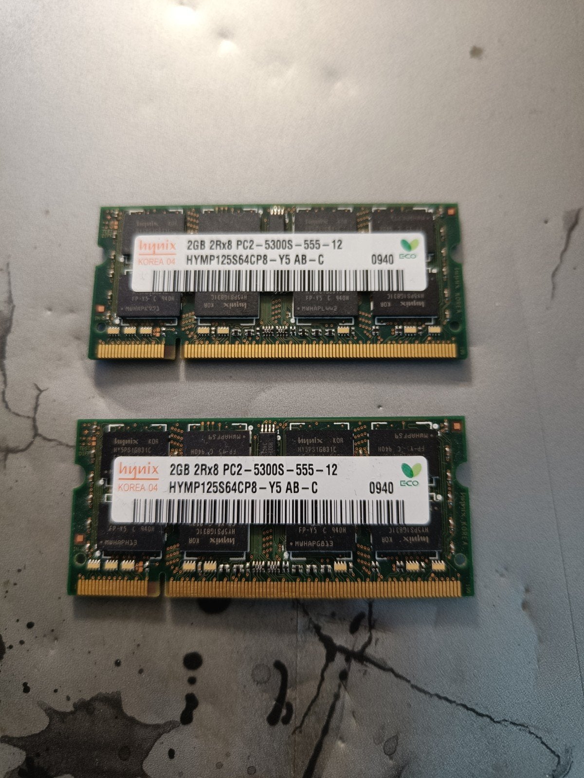 DDR2 2x2GB Laptop RAM Geheugen (Hynix PC2-5300S), Computers en Software, RAM geheugen, Gebruikt, Ophalen of Verzenden, DDR2, Laptop