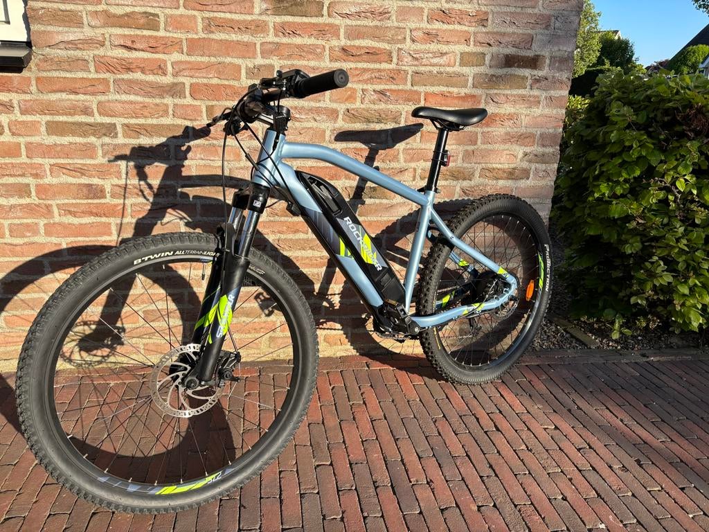 Rockrider E-ST 100 Elektrische Mountainbike dames, Fietsen en Brommers, Elektrische fietsen, Zo goed als nieuw, 51 tot 55 cm, 30 tot 50 km per accu