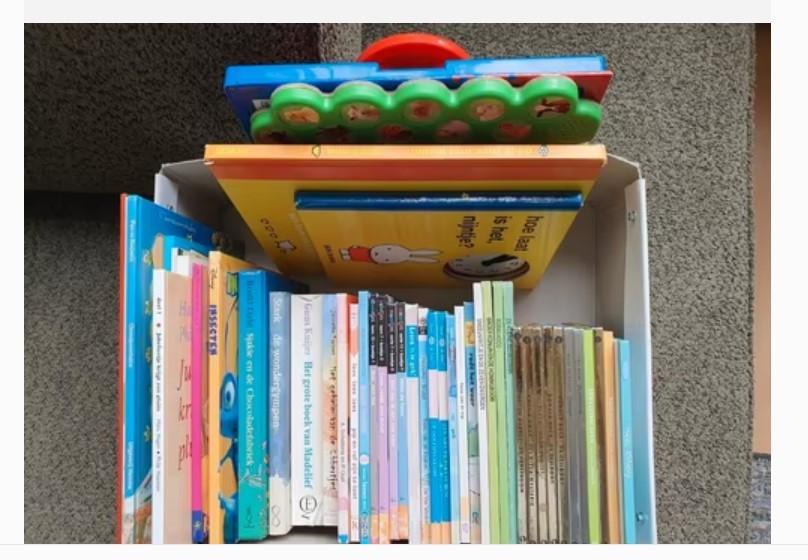 doos vol kinderboeken, Ophalen, Gelezen, Sprookjes