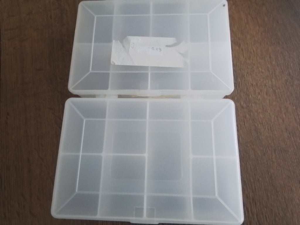 Kleine dozen om uw borduurgaren in op te bergen., Ophalen of Verzenden, Zo goed als nieuw, Handborduren, Onderdeel of Toebehoren