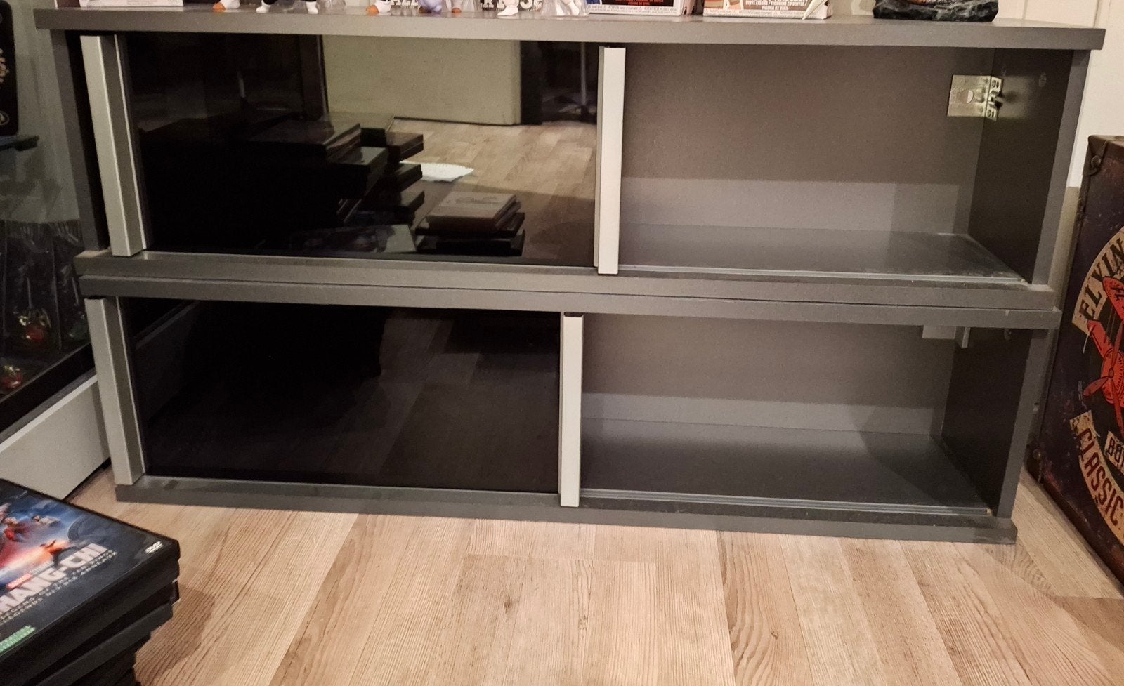 2 DVD kasten met glazen deuren, Huis en Inrichting, Ophalen, Gebruikt, Dvd's, 150 discs of meer