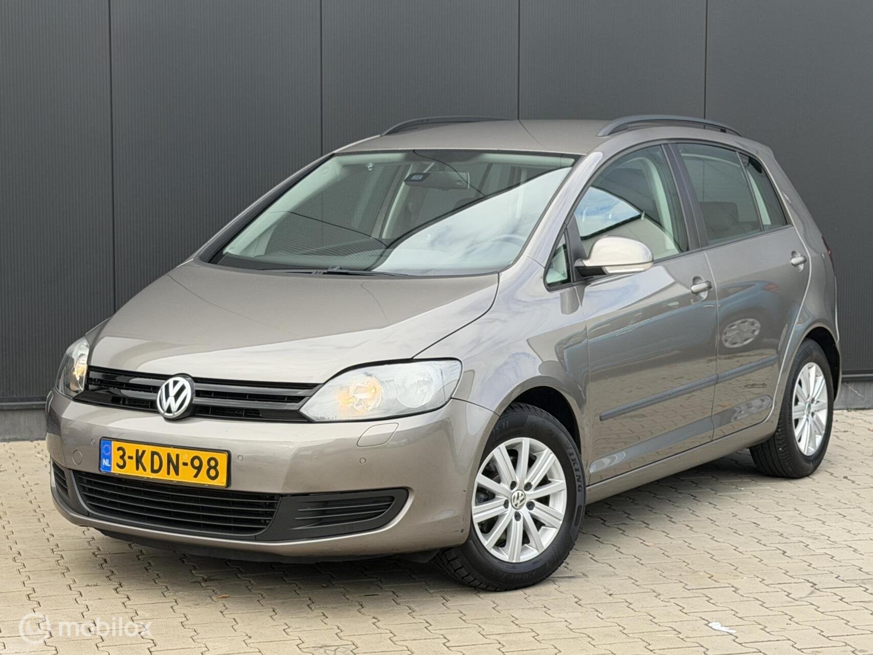 Volkswagen Golf Plus 1.2 TSI Trendline | AUTOMAAT | TREKHAAK, Euro 5, Gebruikt, Zwart, 4 cilinders