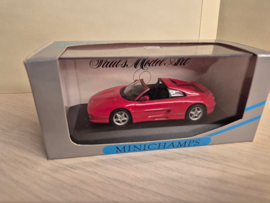 Minichamps Ferrari F355 targa rood 1994 1 op 43 met omdoos, Hobby en Vrije tijd, Modelauto's | 1:43, Ophalen of Verzenden, Zo goed als nieuw