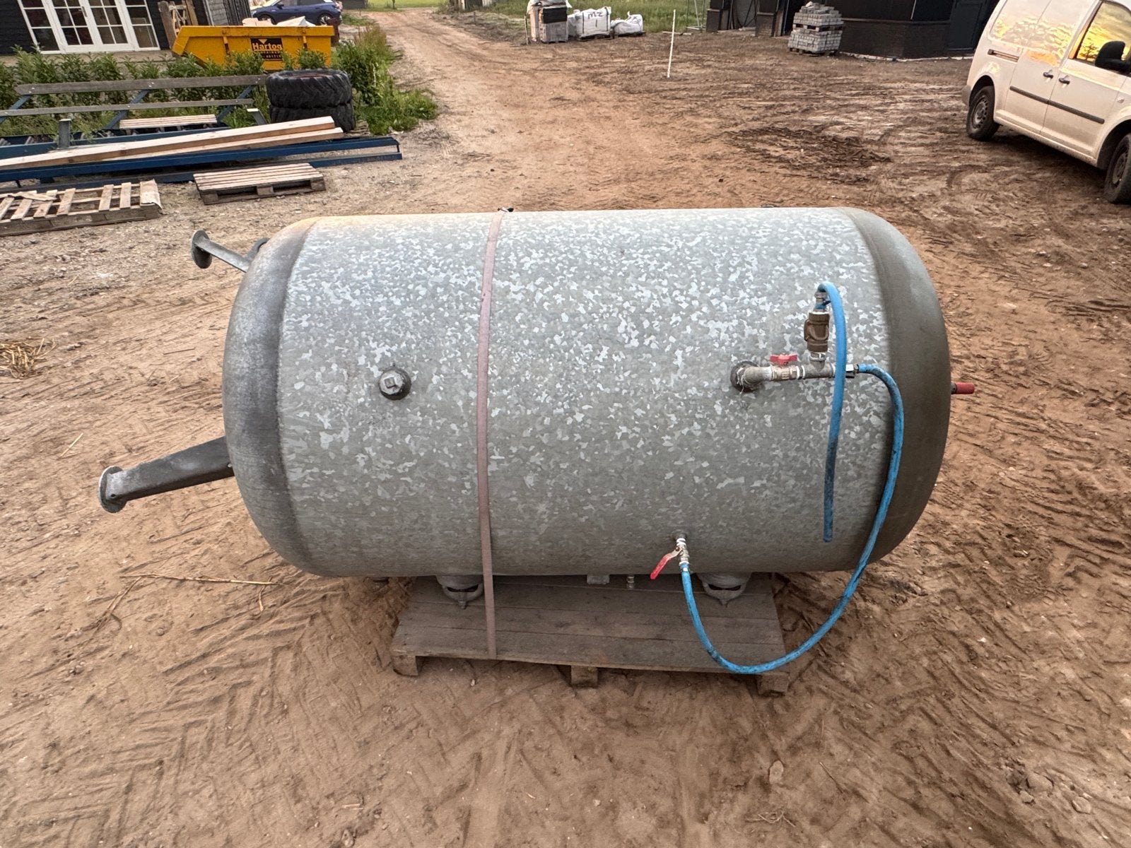 Grote Luchtketel Lohenner GmbH & Co. 2000 liter, Doe-het-zelf en Verbouw, Ophalen, Gebruikt, 800 liter/min of meer, 10 bar of meer