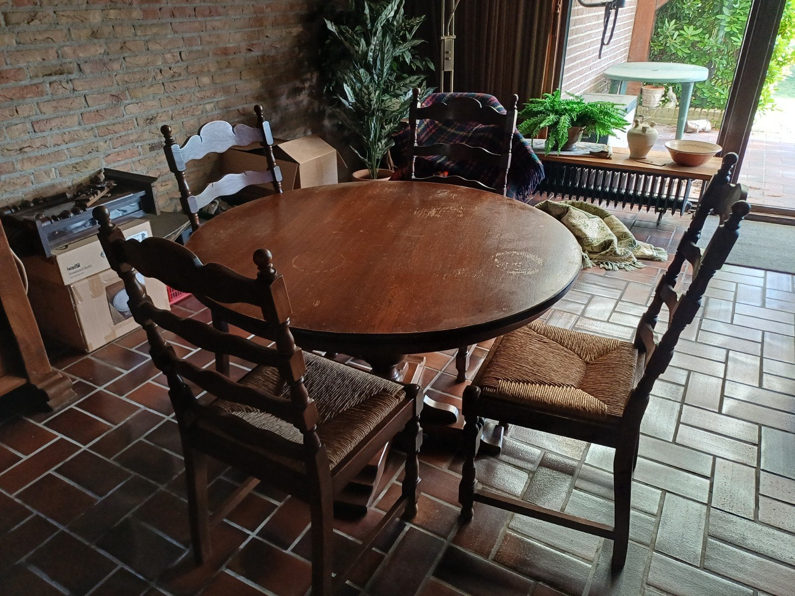 Tafel rond en 4 stoelen 118 rond, Ophalen, Rond, 100 tot 150 cm, 100 tot 150 cm