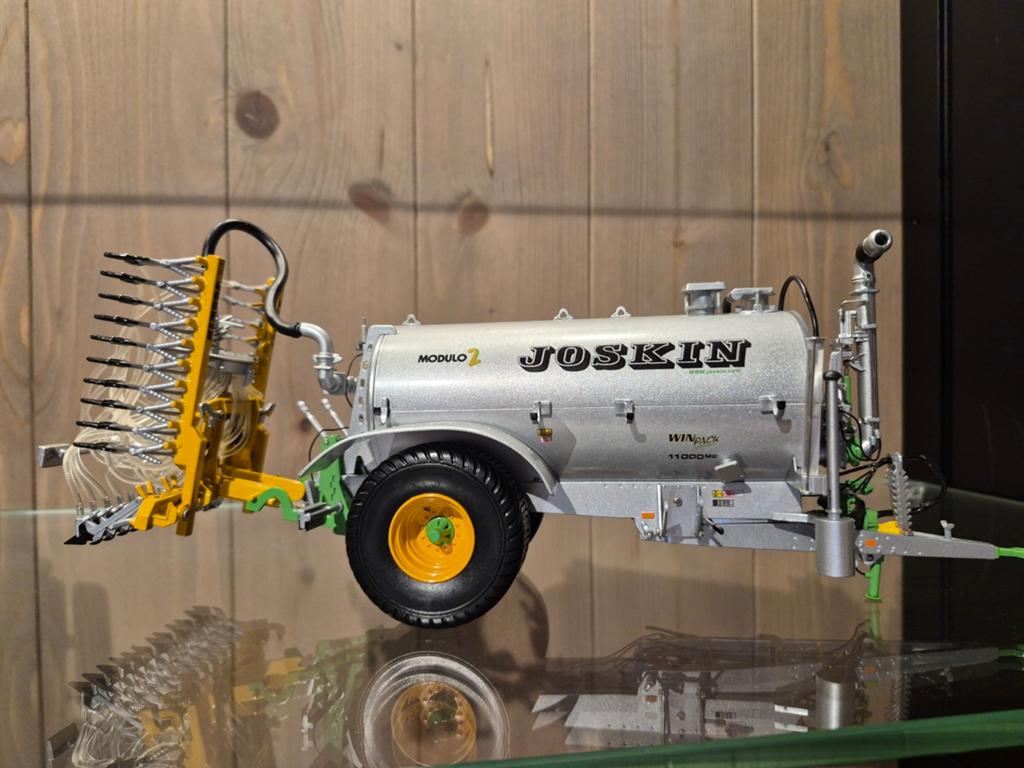 Joskin tank met bemester, Hobby en Vrije tijd, Modelauto's | 1:32, Ophalen of Verzenden, Zo goed als nieuw, Tractor of Landbouw