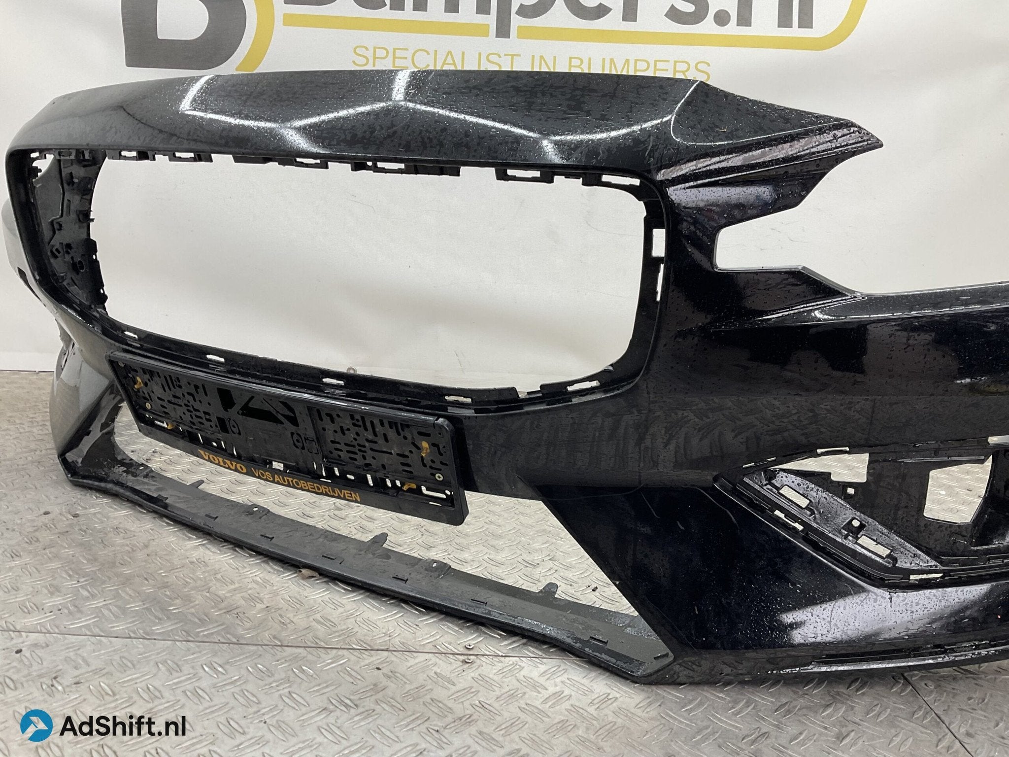 Bumper Volvo S60 V60 2018-2022 31690589 Voorbumper E5-18772, Bumper