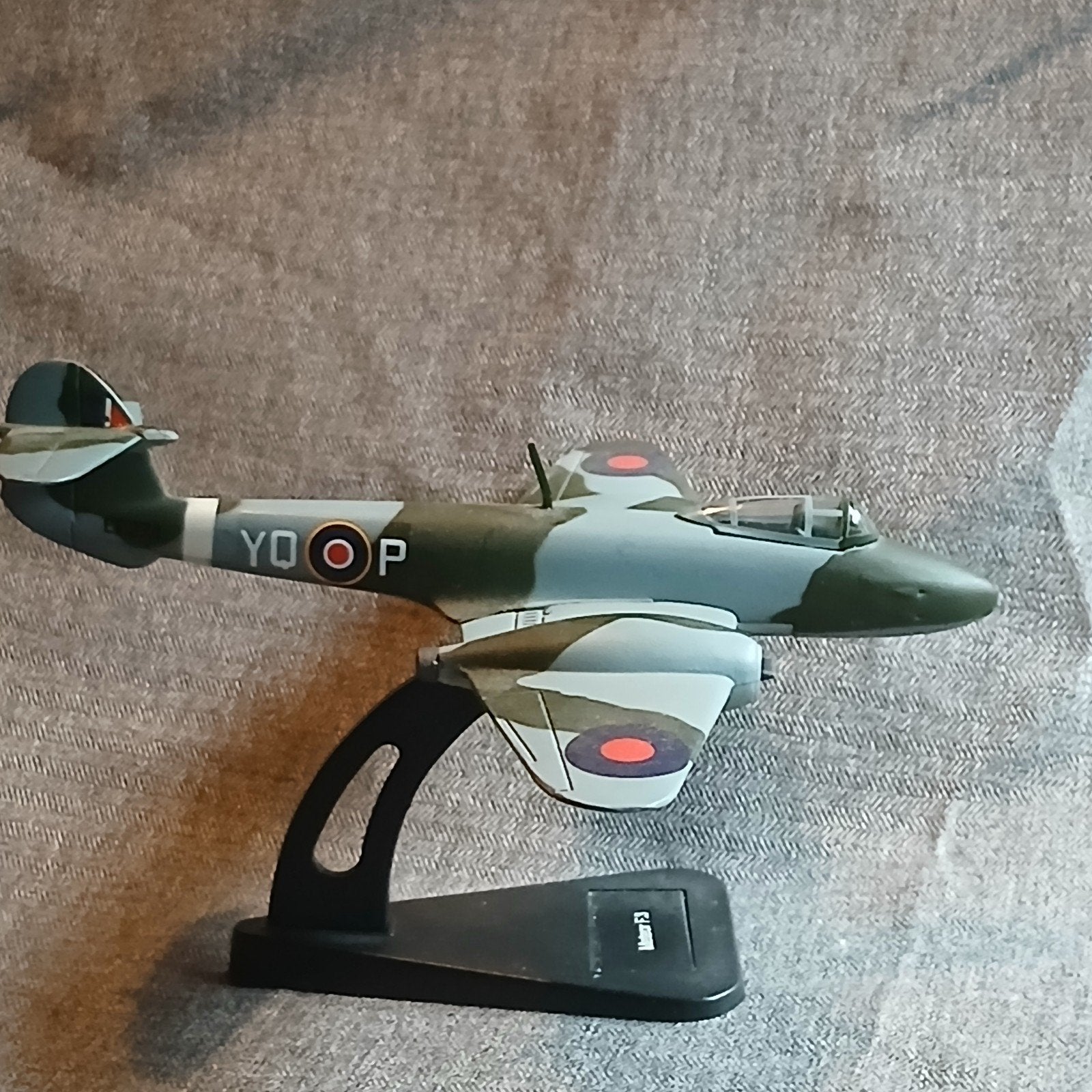 Model "Gloster Meteor F3" van metaal, Ophalen of Verzenden, Zo goed als nieuw, Schaalmodel