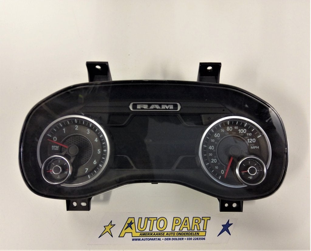 Dodge Ram 1500 dashboard klok 2020, Auto-onderdelen, Gebruikt, PO Box 21-8004 | Auburn Hills, MI 48321-8004, Amerikaanse onderdelen
