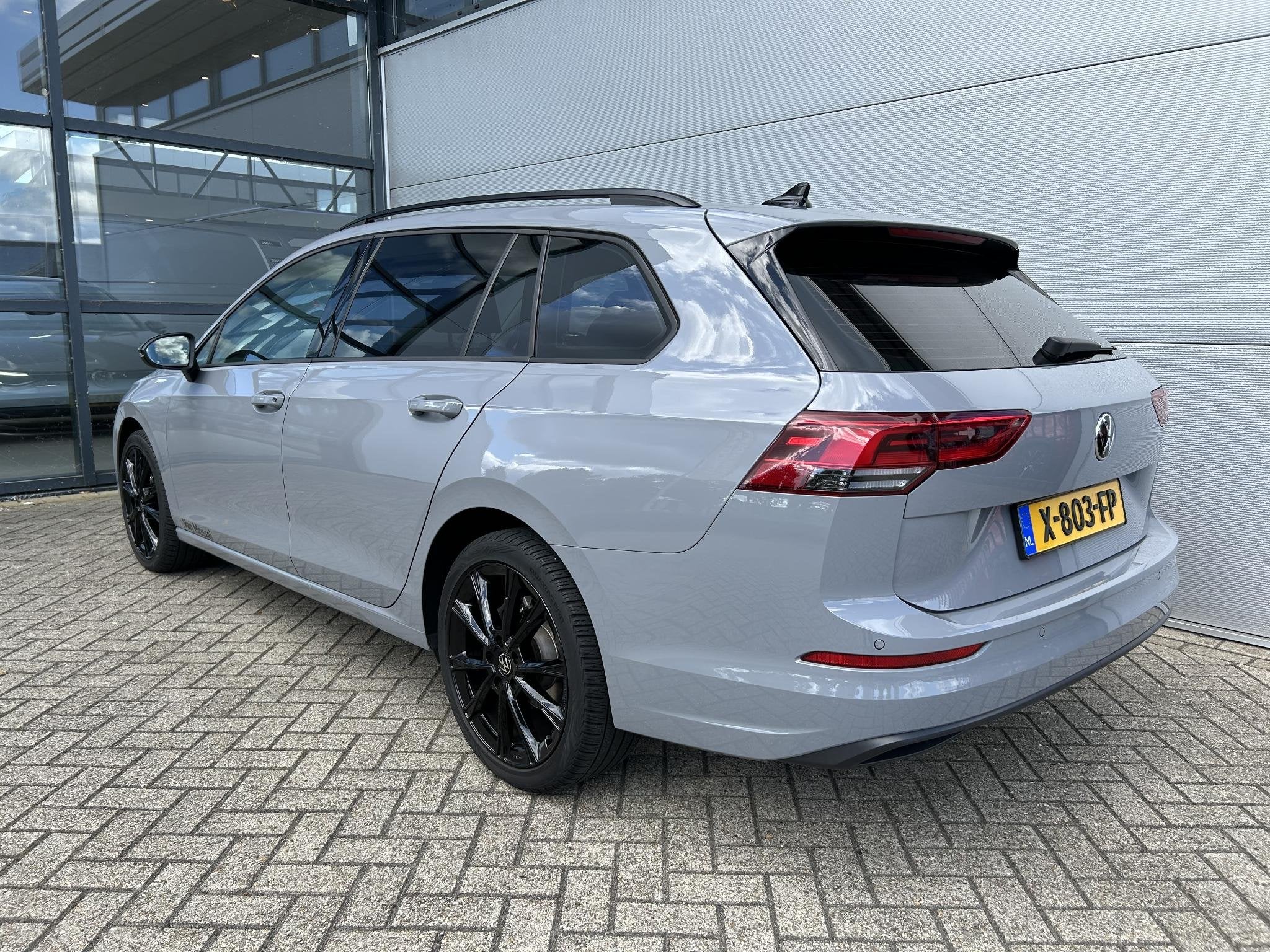 Volkswagen Golf Variant 1.0 eTSI Life Business 110 PK | Auto, 12 maanden, Origineel Nederlands, 19 km/l, Automatische klimaatregeling