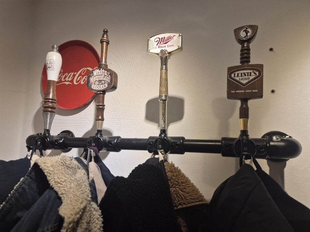 Unieke Mancave Bierkapstok met Originele USA Taphendels, Ophalen, Gebruikt