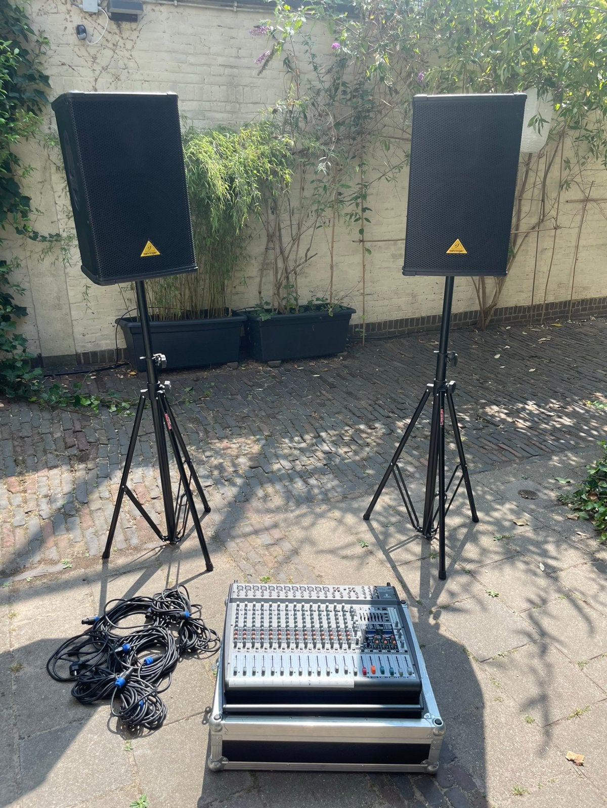 Complete PA Geluidsset Behringer PMP6000 + 2x B1220 PRO, Ophalen, Zo goed als nieuw, 500 tot 1000 watt, P.A.