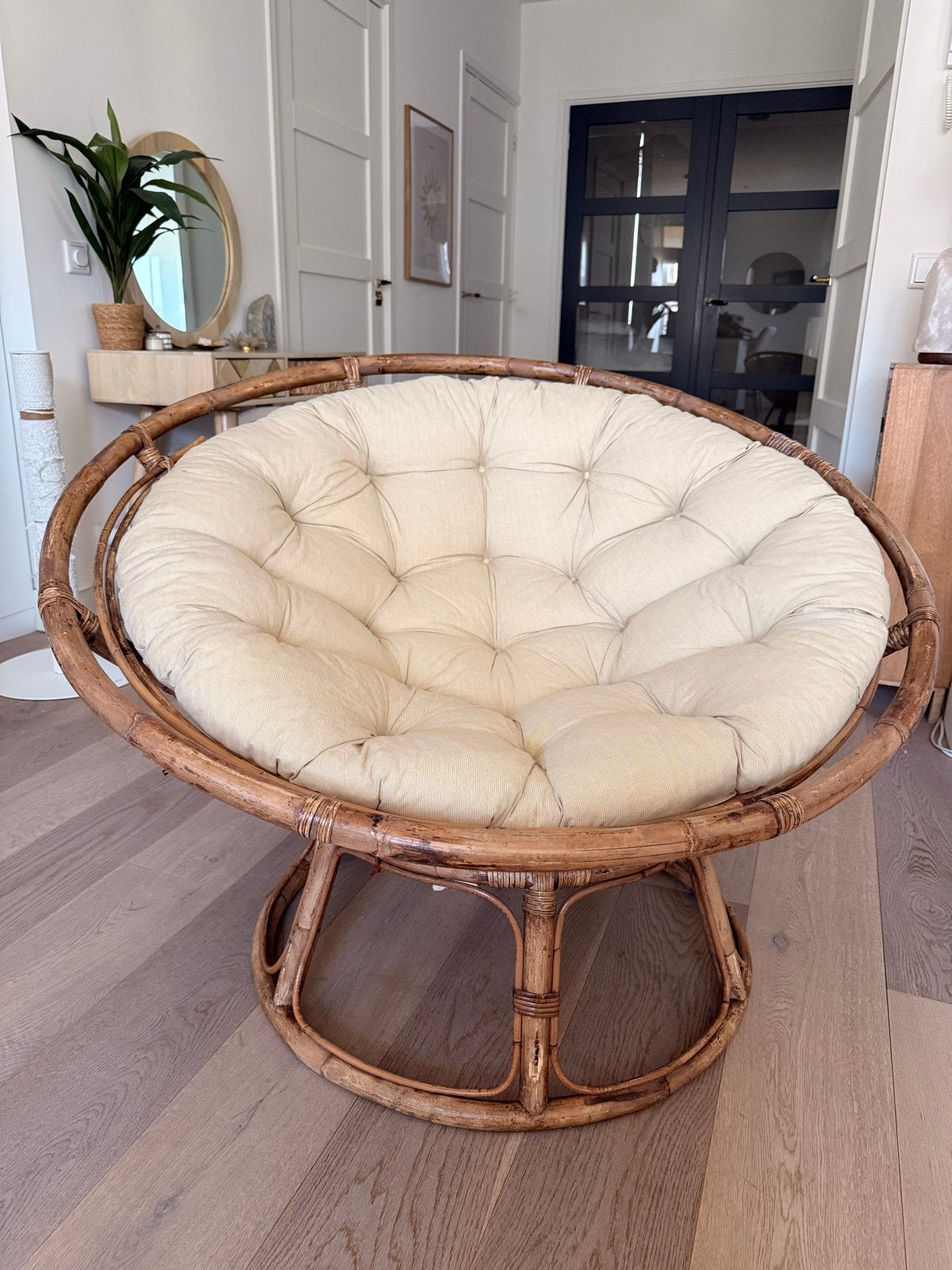 Vintage Papasan stoel met kussen - Rotan, Huis en Inrichting, Fauteuils, Ophalen, Gebruikt, Riet of Rotan, 100 tot 125 cm