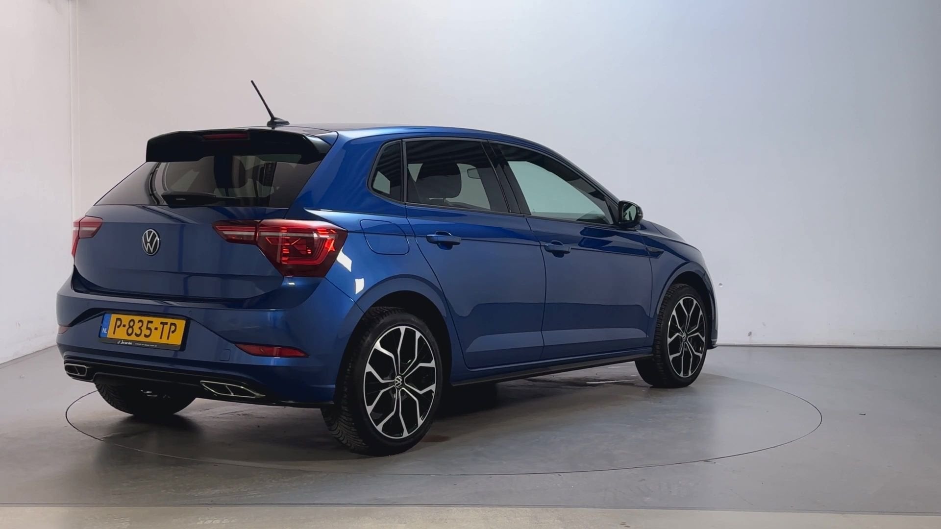 Volkswagen Polo 1.0 TSI R-Line Business LED Stoelverwarming, Auto's, Voorwielaandrijving, Dealer onderhouden, Stof, Gebruikt