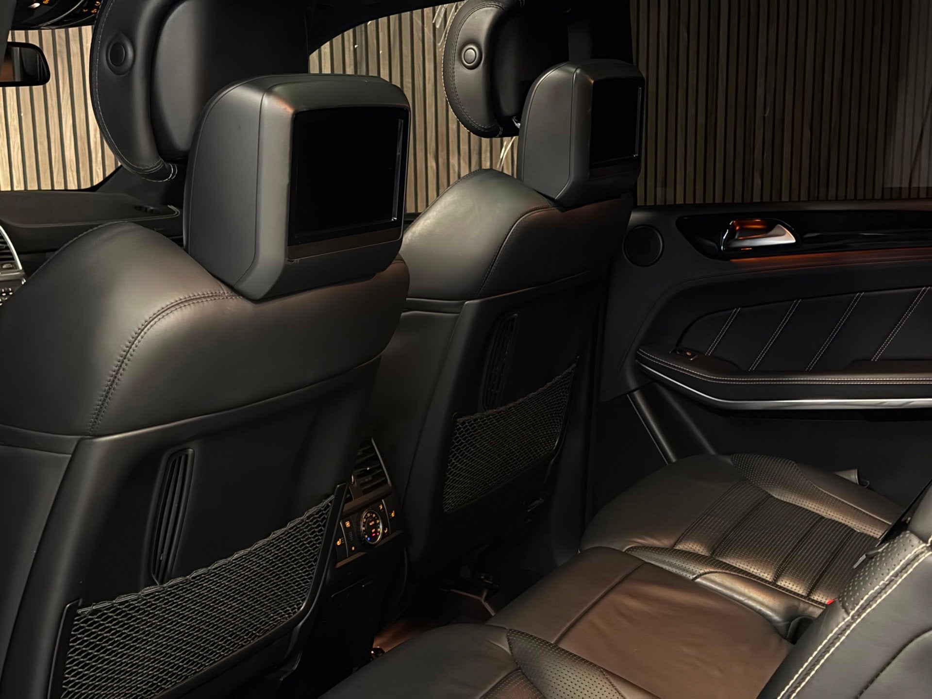 Mercedes-Benz GL63 AMG 5.5 V8|558PK|PANORAMADAK|3X TV|7 ZITS, Auto's, GL, 7 stoelen, Zwart, Leder